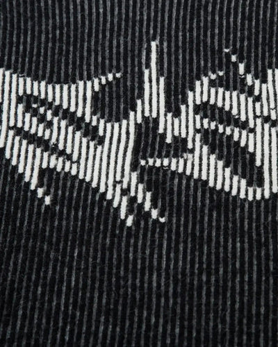 "Raven" - Knit